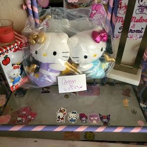 Hello kitty x kidrobot Pisces